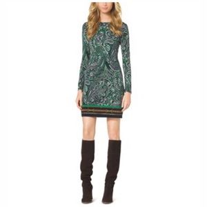 MK Long sleeve boatneck dress w/ bottom border.